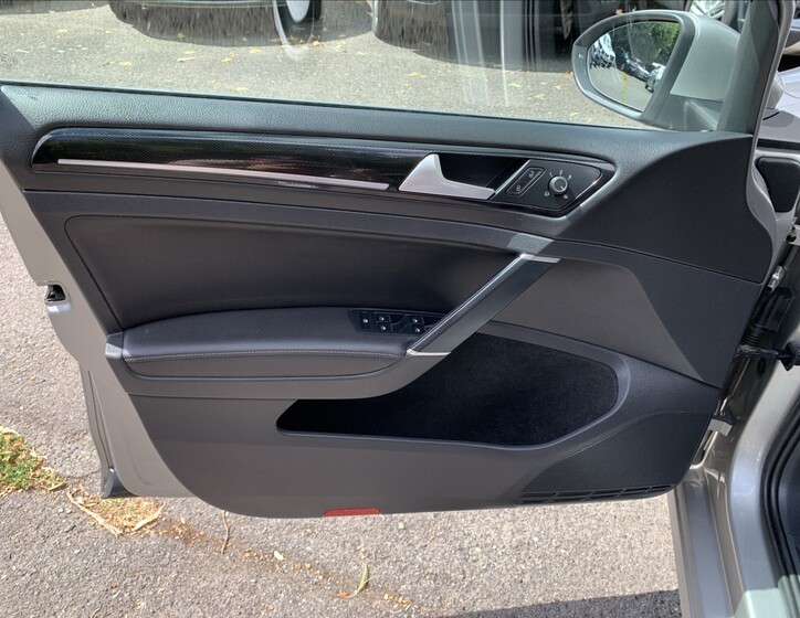 Volkswagen Golf 18