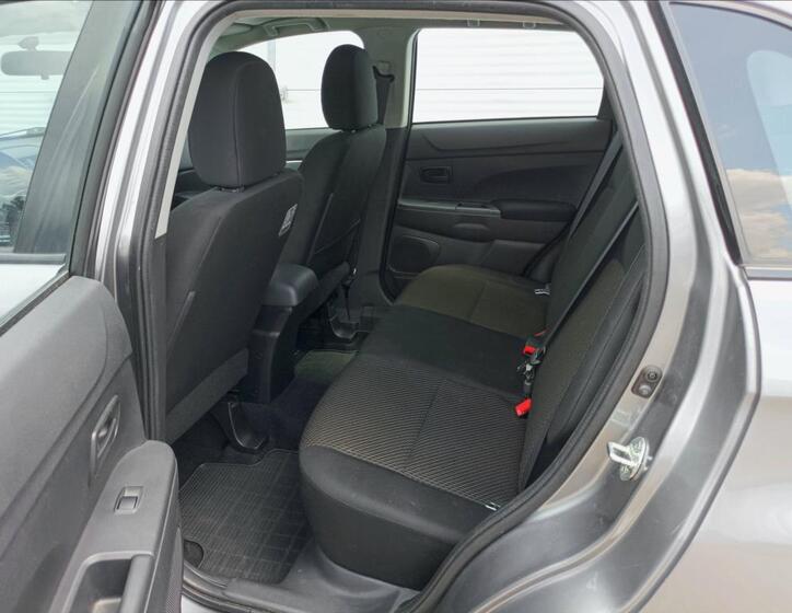 Mitsubishi ASX 11