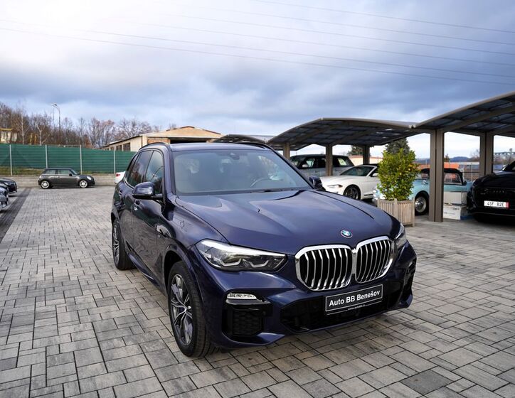 BMW X5 8