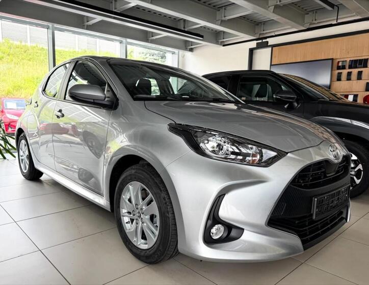 Toyota Yaris 1