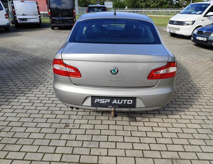 Škoda Superb 8