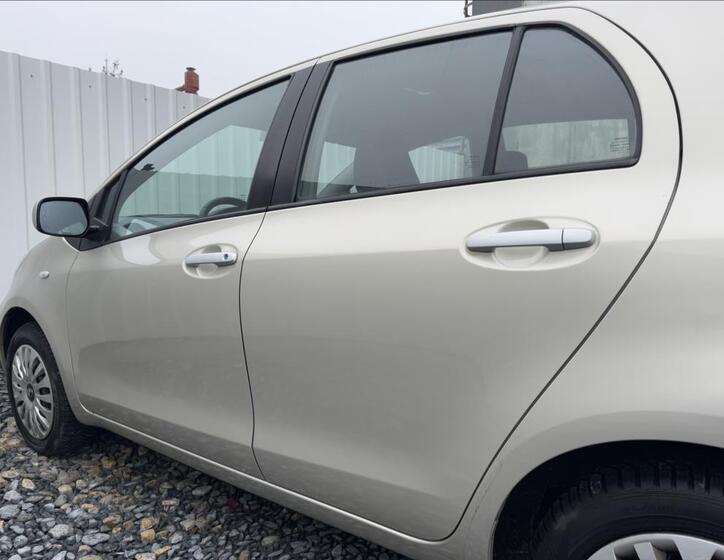 Toyota Yaris 18