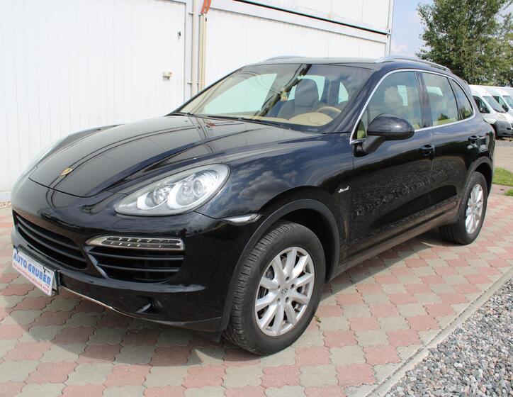 Porsche Cayenne 1