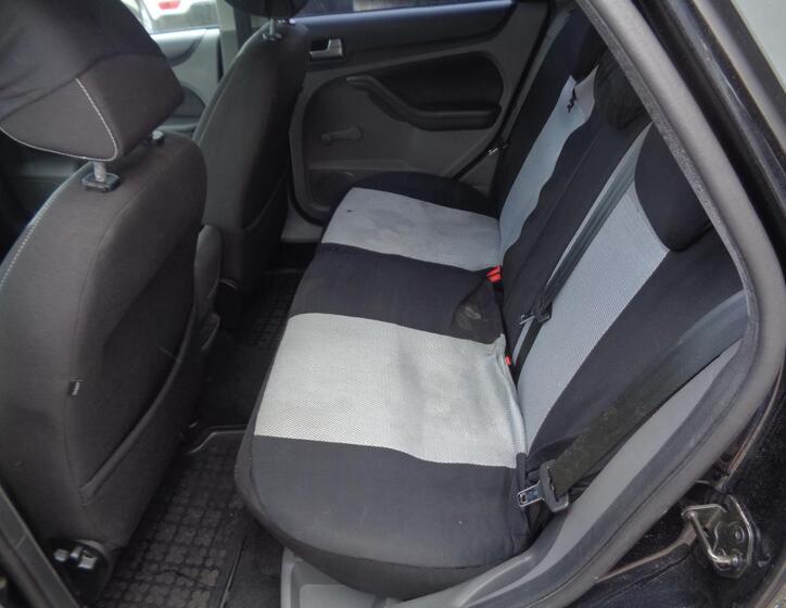 Ford Focus 11