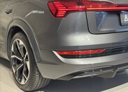 Audi e-tron 11
