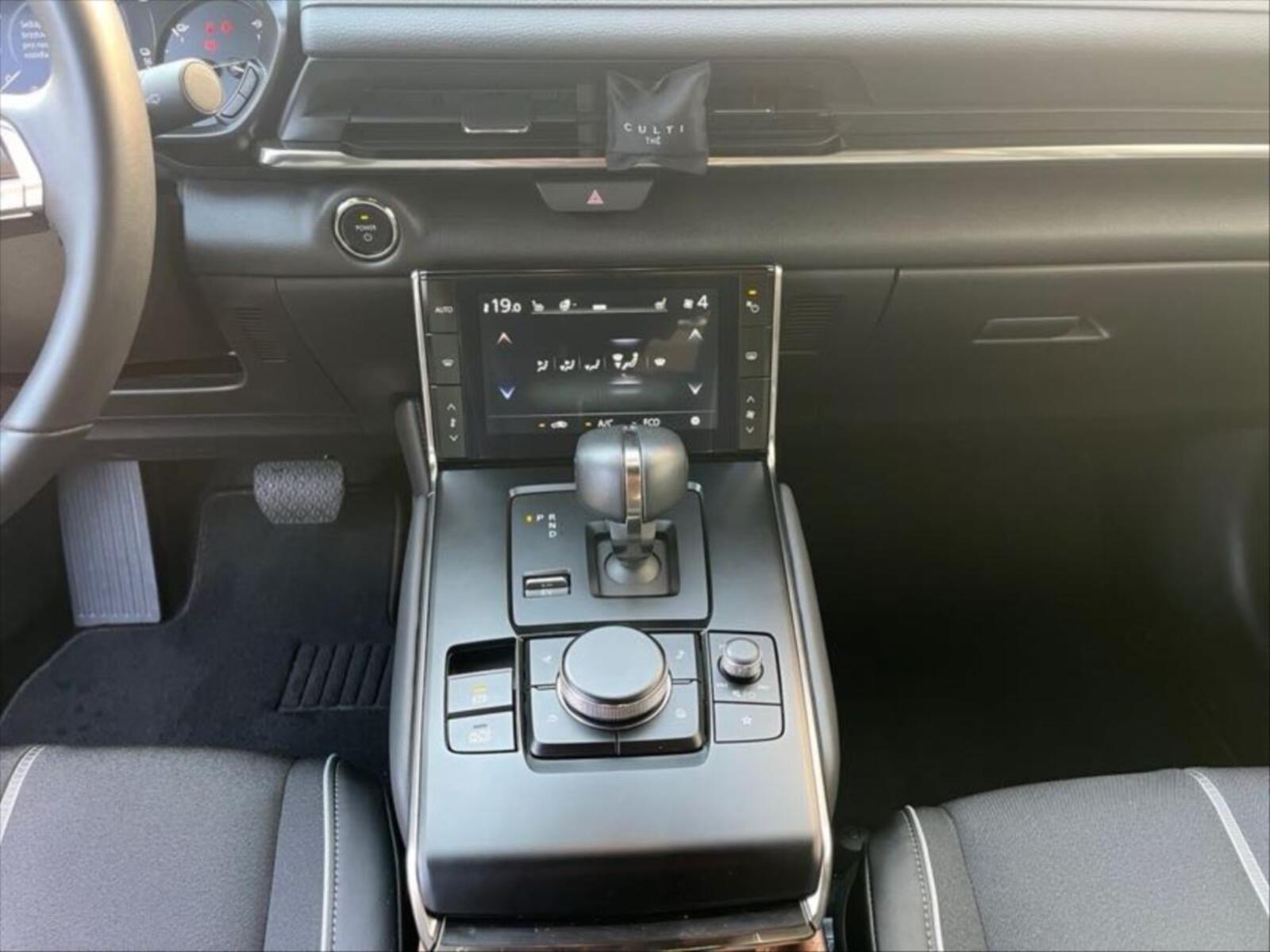 Mazda MX-30 11