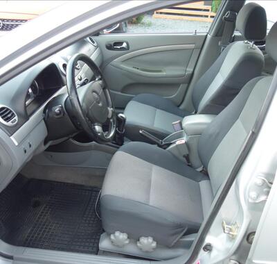 Chevrolet Lacetti 9