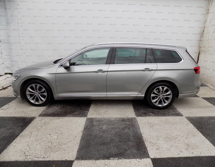 Volkswagen Passat 2