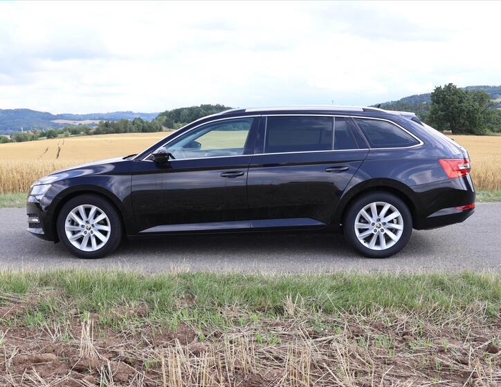 Škoda Superb 4