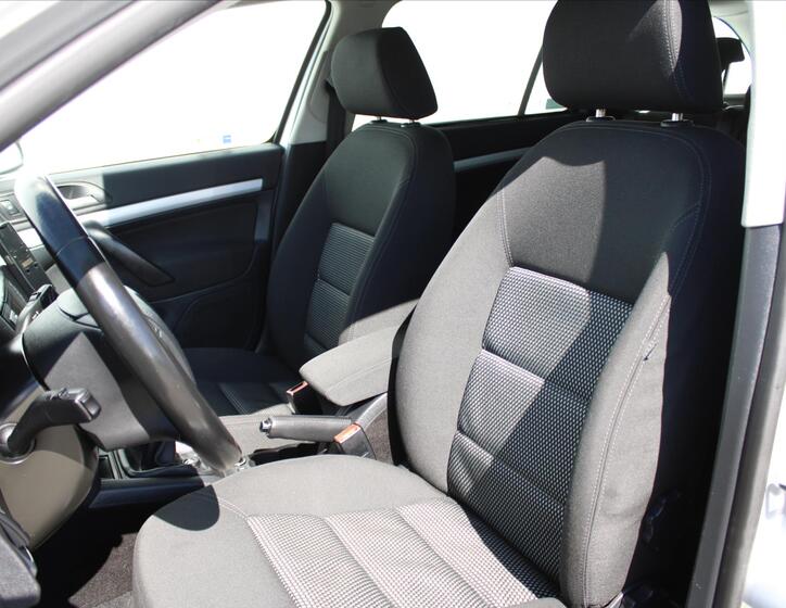 Škoda Octavia 10