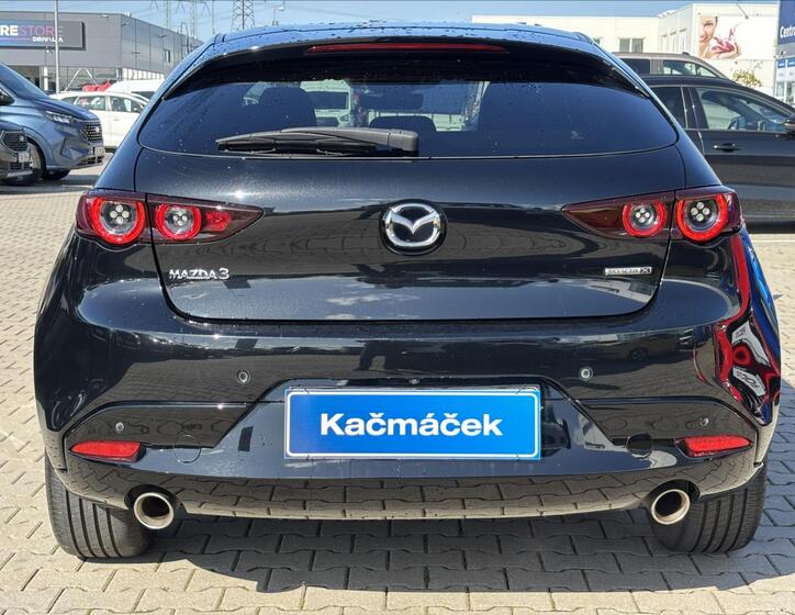 Mazda 3 4