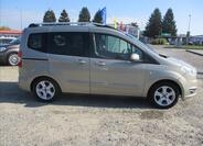 Ford Tourneo Courier 5