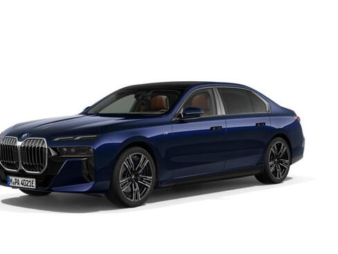 BMW i7