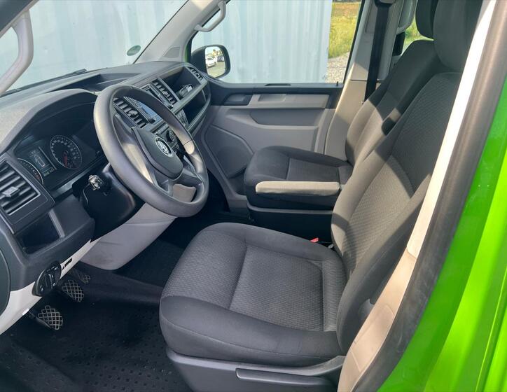 Volkswagen Caravelle 21
