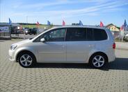 Volkswagen Touran 2