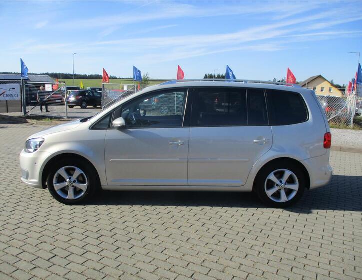 Volkswagen Touran 2
