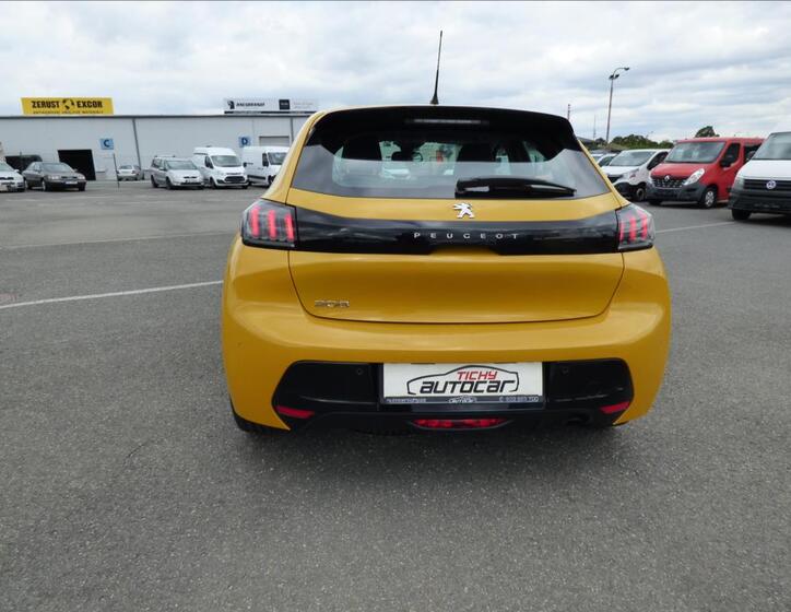 Peugeot 208 4