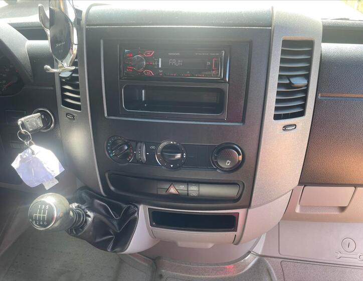 Volkswagen Crafter 12