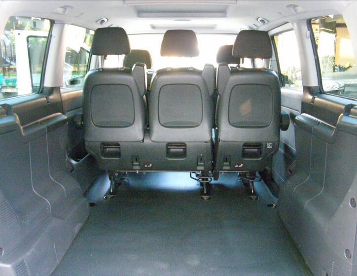 Mercedes-Benz Vito 13