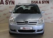 Toyota Corolla Verso 2