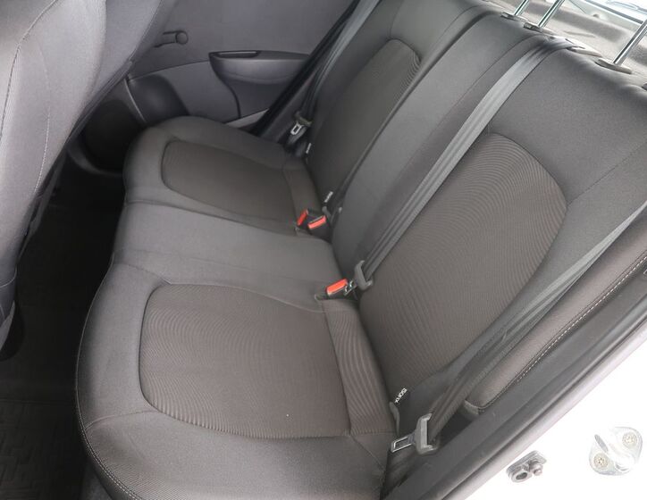 Hyundai i10 10