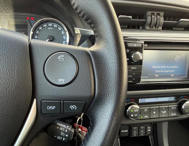 Toyota Corolla 13