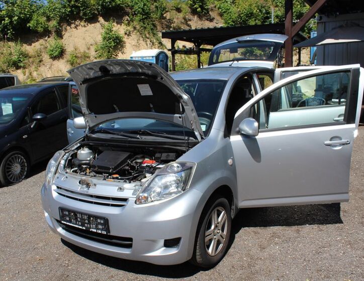 Daihatsu Sirion 23
