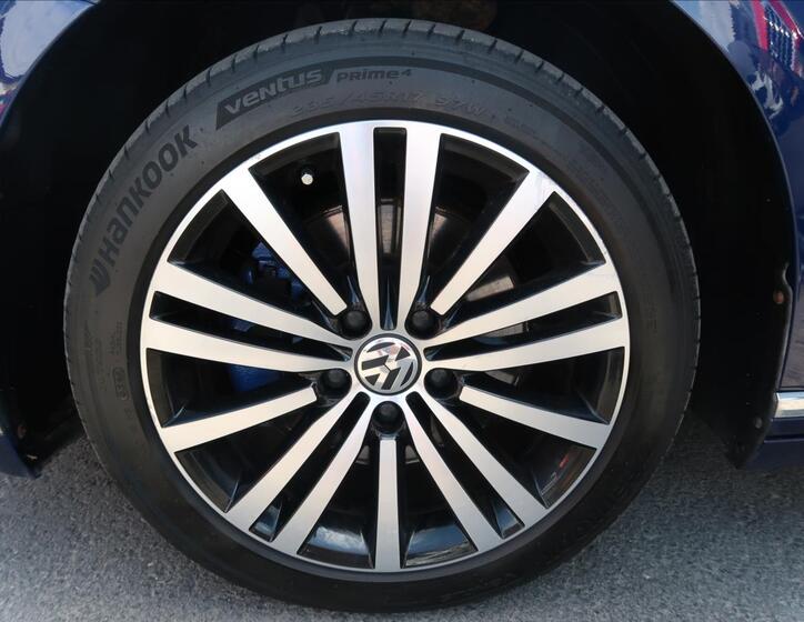 Volkswagen Passat 25