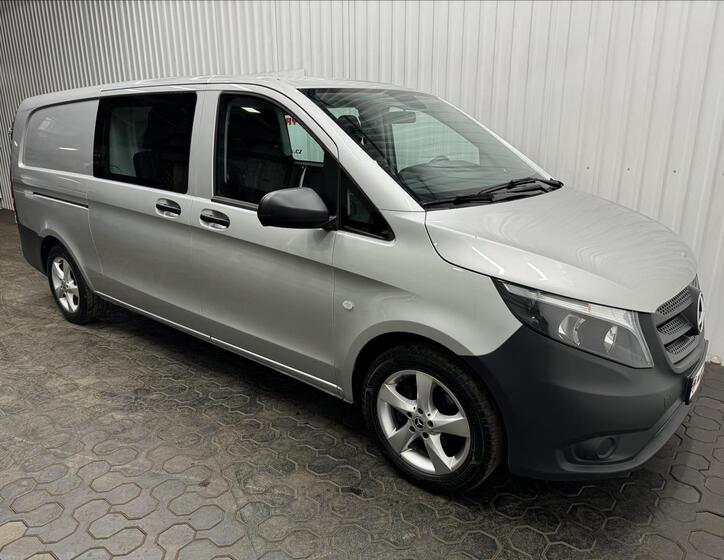 Mercedes-Benz Vito 12