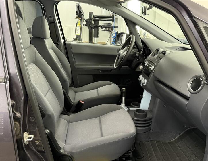 Mitsubishi Colt 10