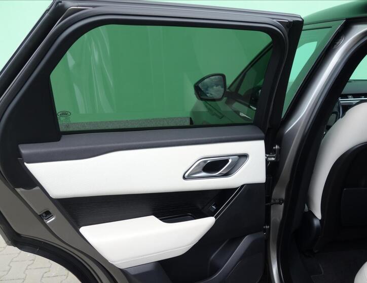 Land Rover Range Rover Velar 41