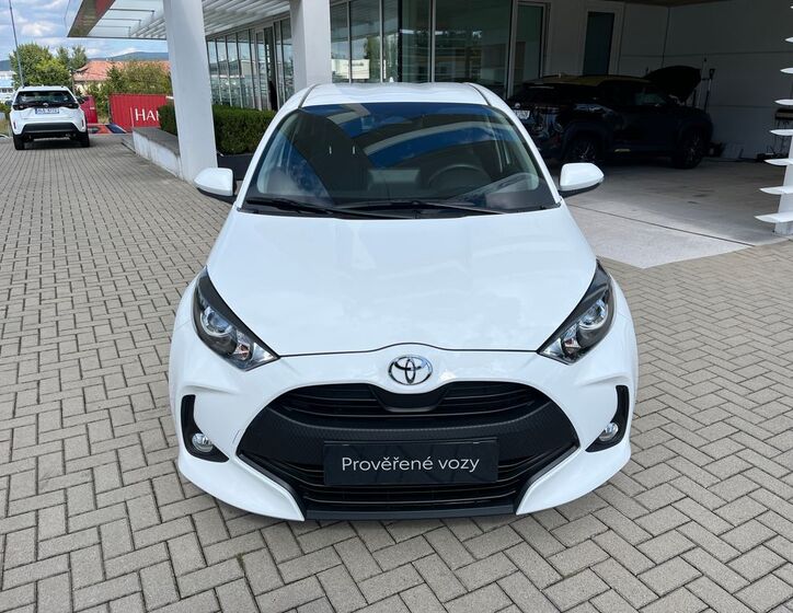 Toyota Yaris 9