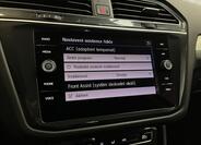 Volkswagen Tiguan 9