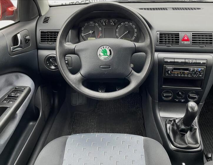 Škoda Octavia 12