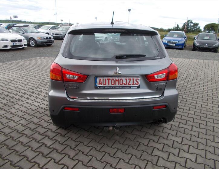 Mitsubishi ASX 9