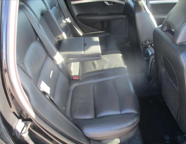 Volvo XC70 12