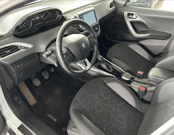 Peugeot 2008 7