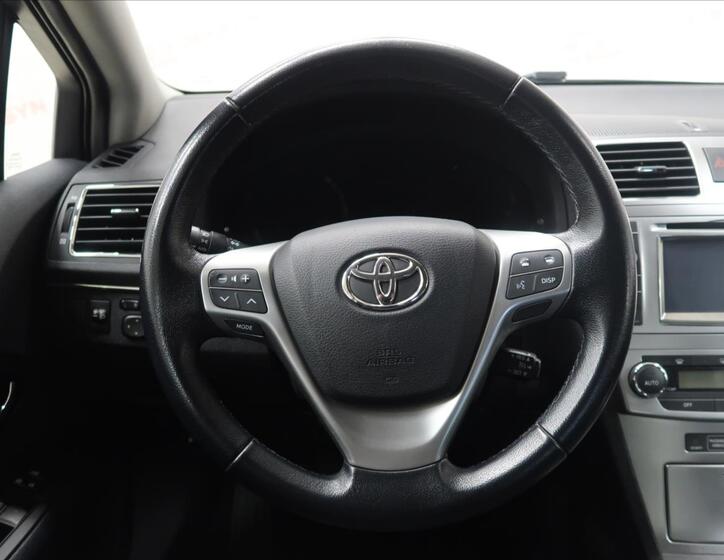 Toyota Avensis 18