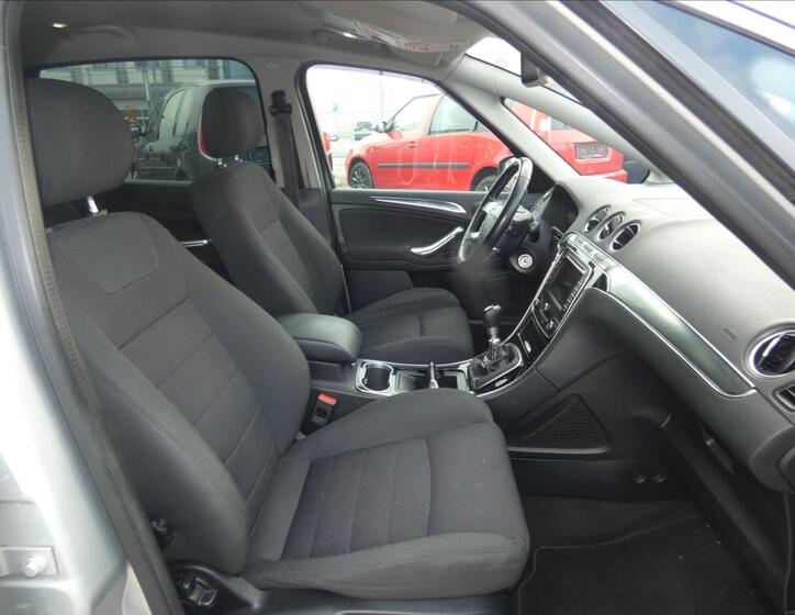 Ford S-MAX 10