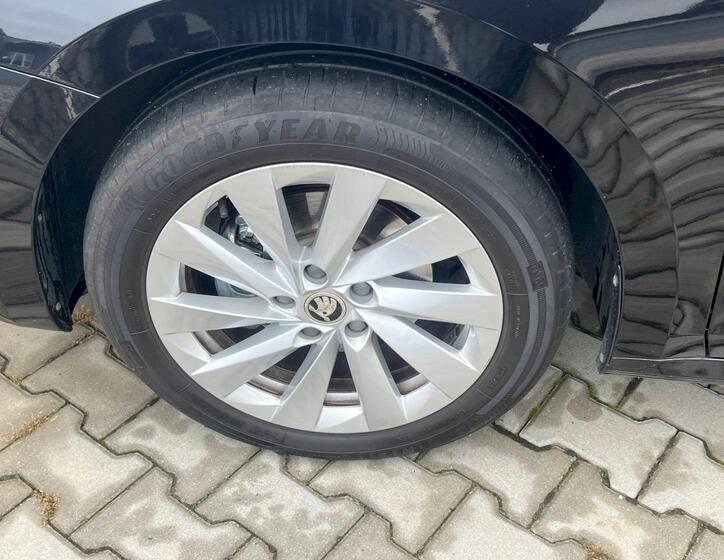 Škoda Octavia 12