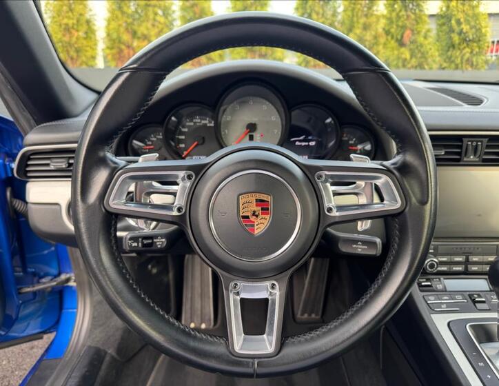 Porsche 911 17