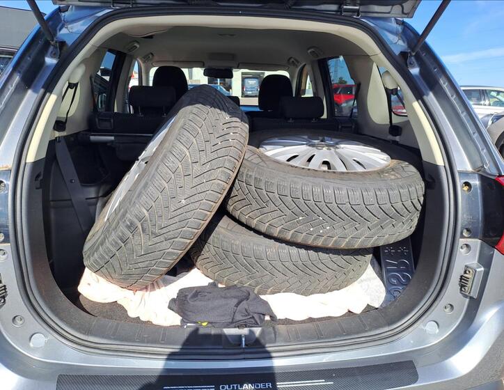 Mitsubishi Outlander 17