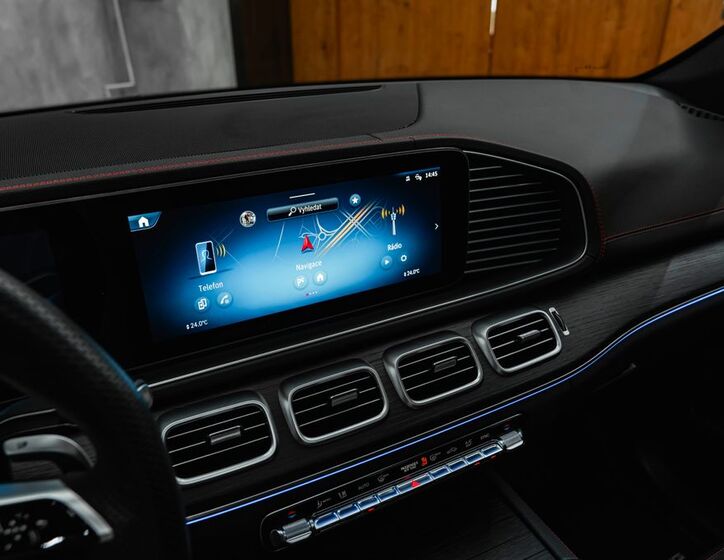 Mercedes-Benz GLE 8