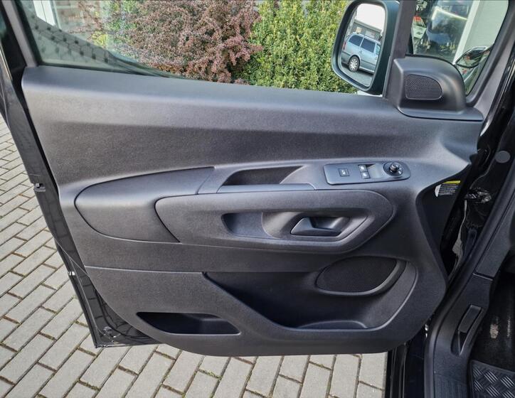 Opel Combo 36