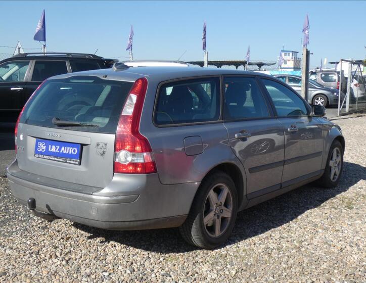 Volvo V50 6