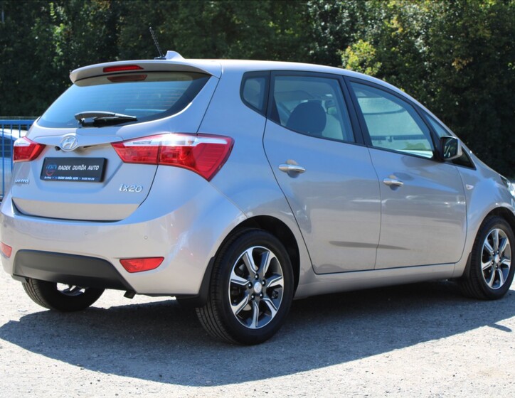 Hyundai ix20 5