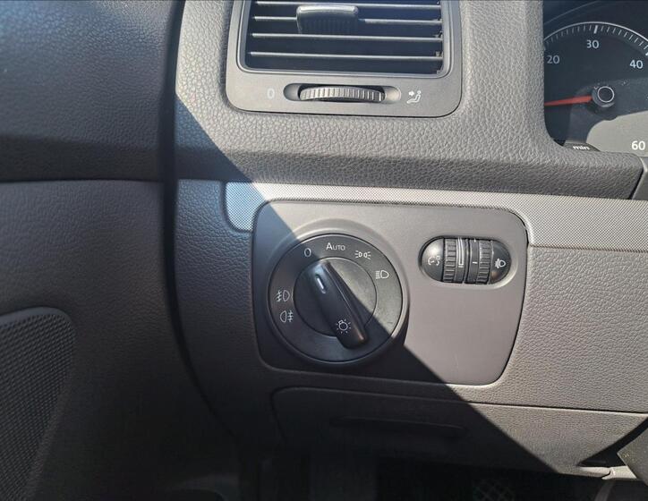 Volkswagen Golf 12