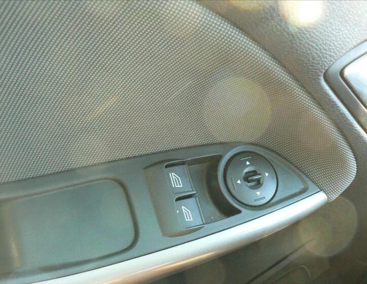 Ford Focus 9