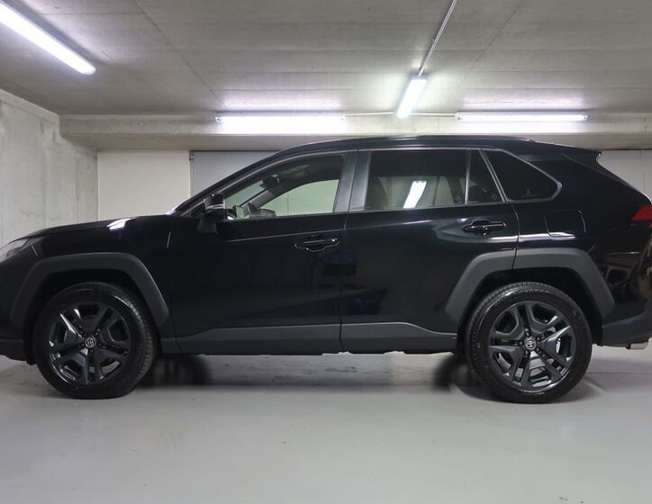 Toyota RAV4 8