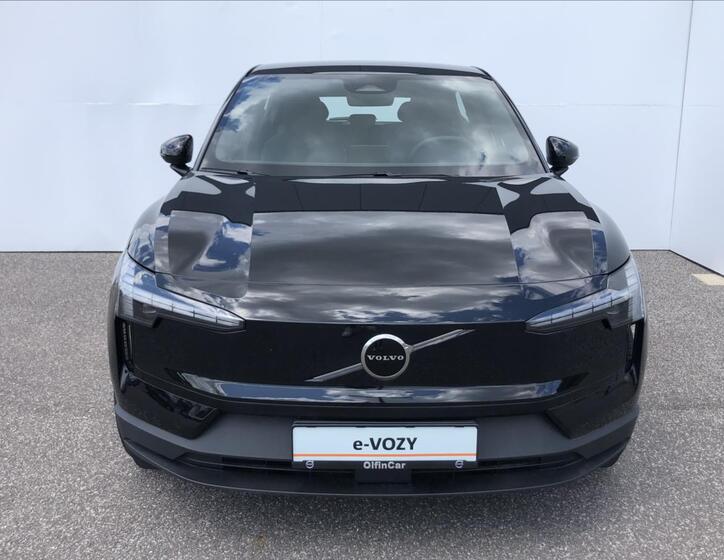 Volvo EX30 4